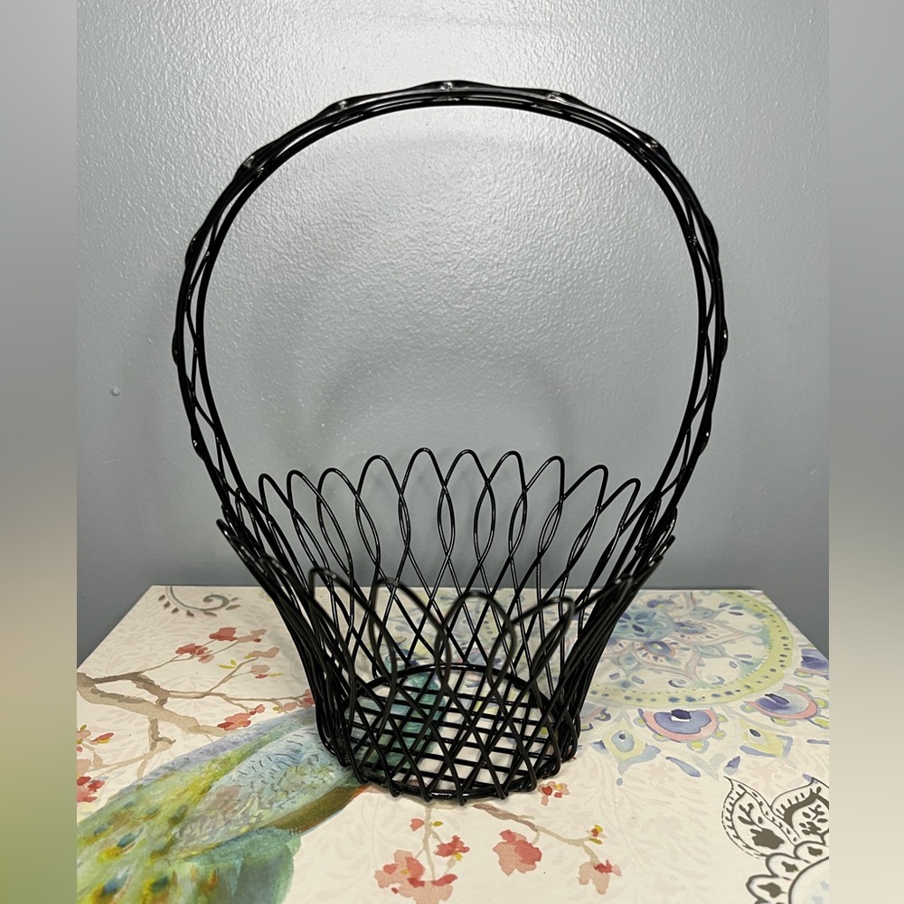 Beautiful Basket With Handle